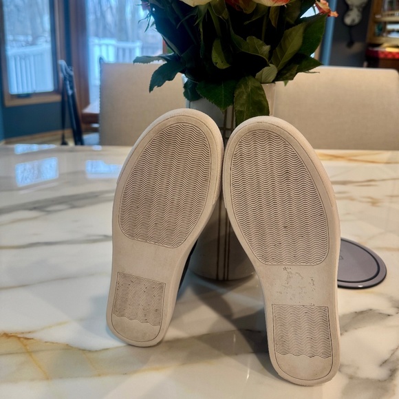 STEVE MADDEN CAYDEN HIDDEN HEEL WEDGE BLACK SUEDE SLIP ON SZ  7.5 M - Picture 7 of 8